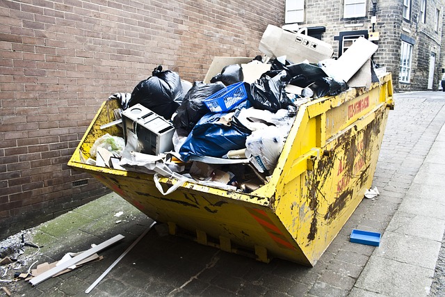 rubbish-143465_640